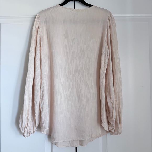 NWT JODIFL Nothing To Lose Champagne Blouse Size M - Picture 4 of 13